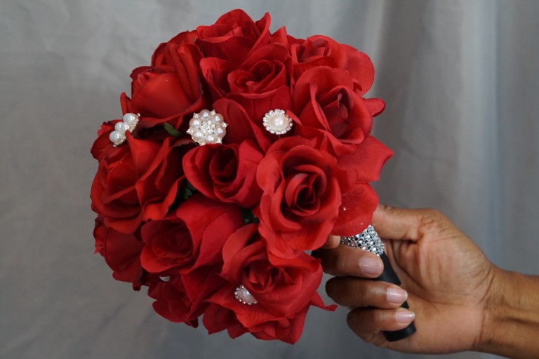 Simple To Make Beautiful Rose Wedding Bouquet For Less Than $30