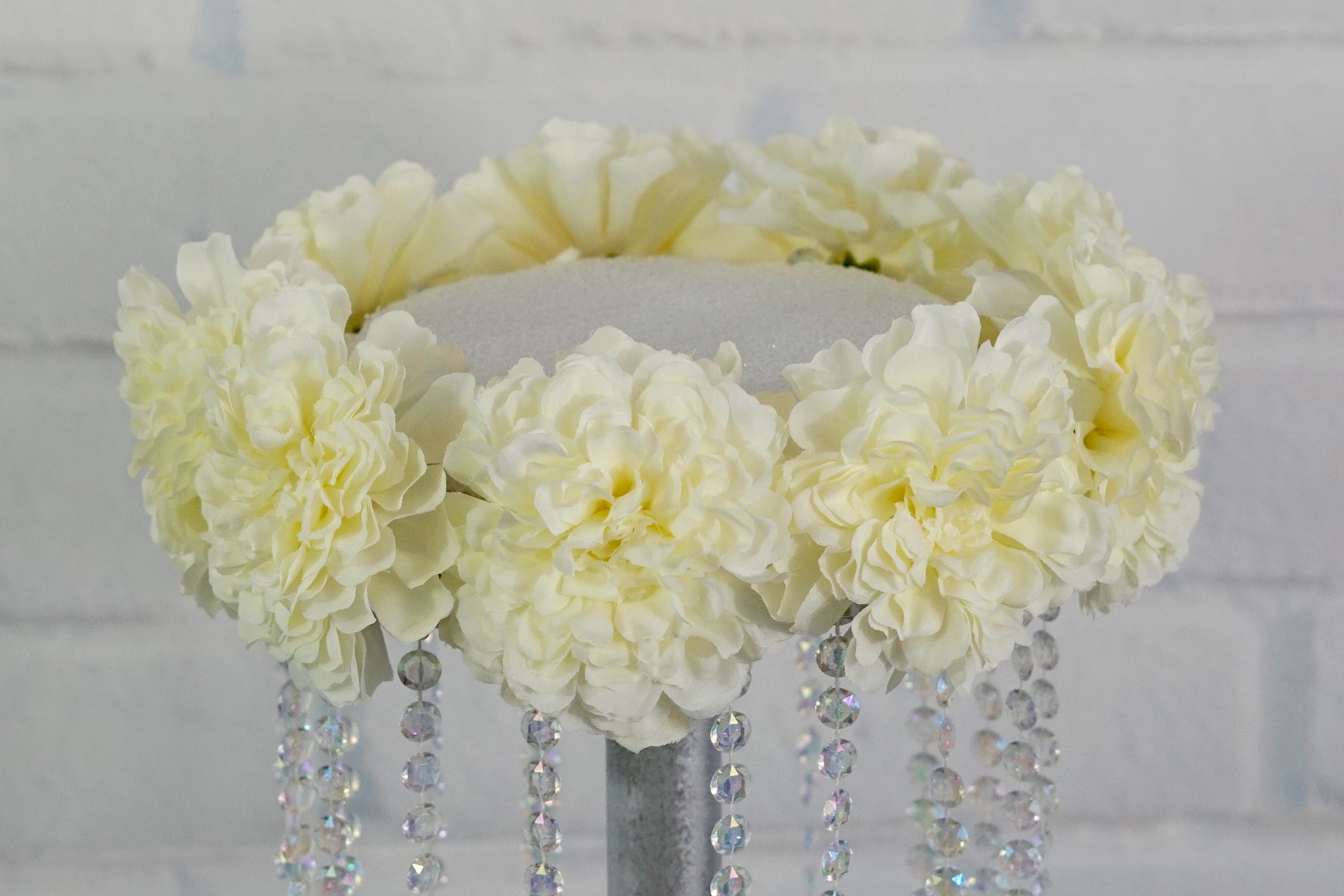 Diy Inexpensive Wedding Aisle Pillars That Look Like A Million Bucks