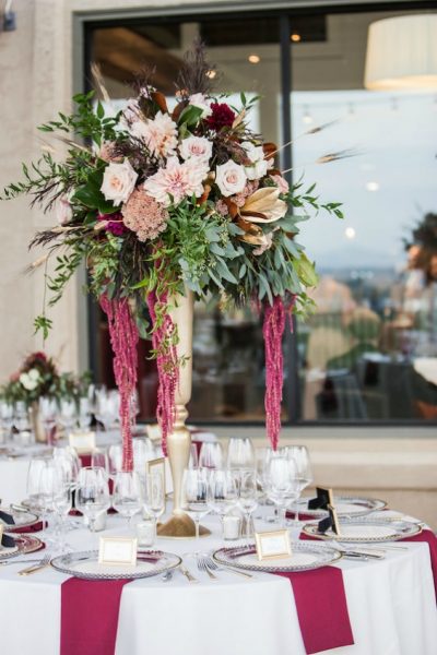 10 Burgundy and Blush Wedding Ideas For Your Wedding Centerpieces