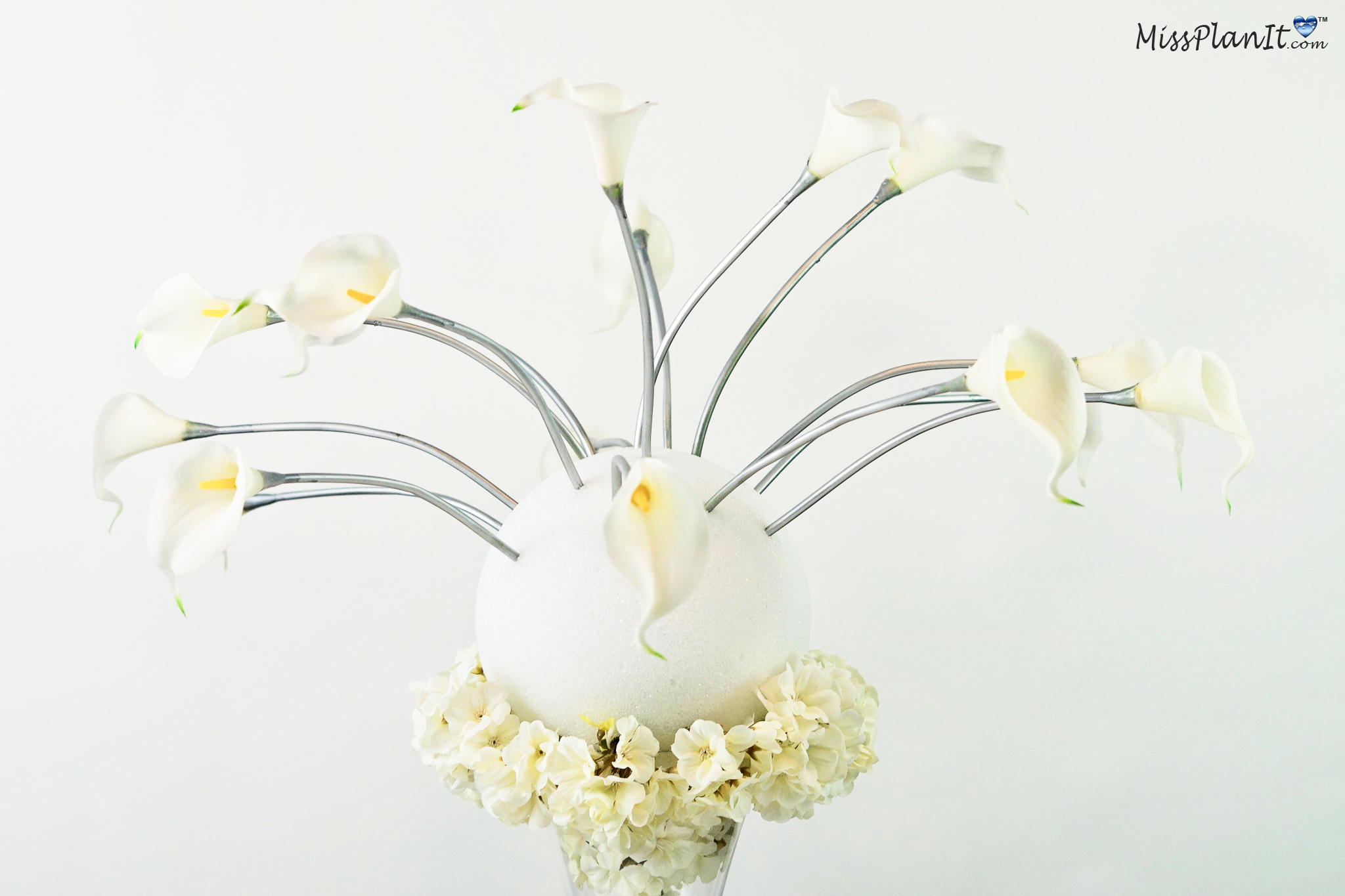 Cream Delight Elegant Wedding Centerpiece