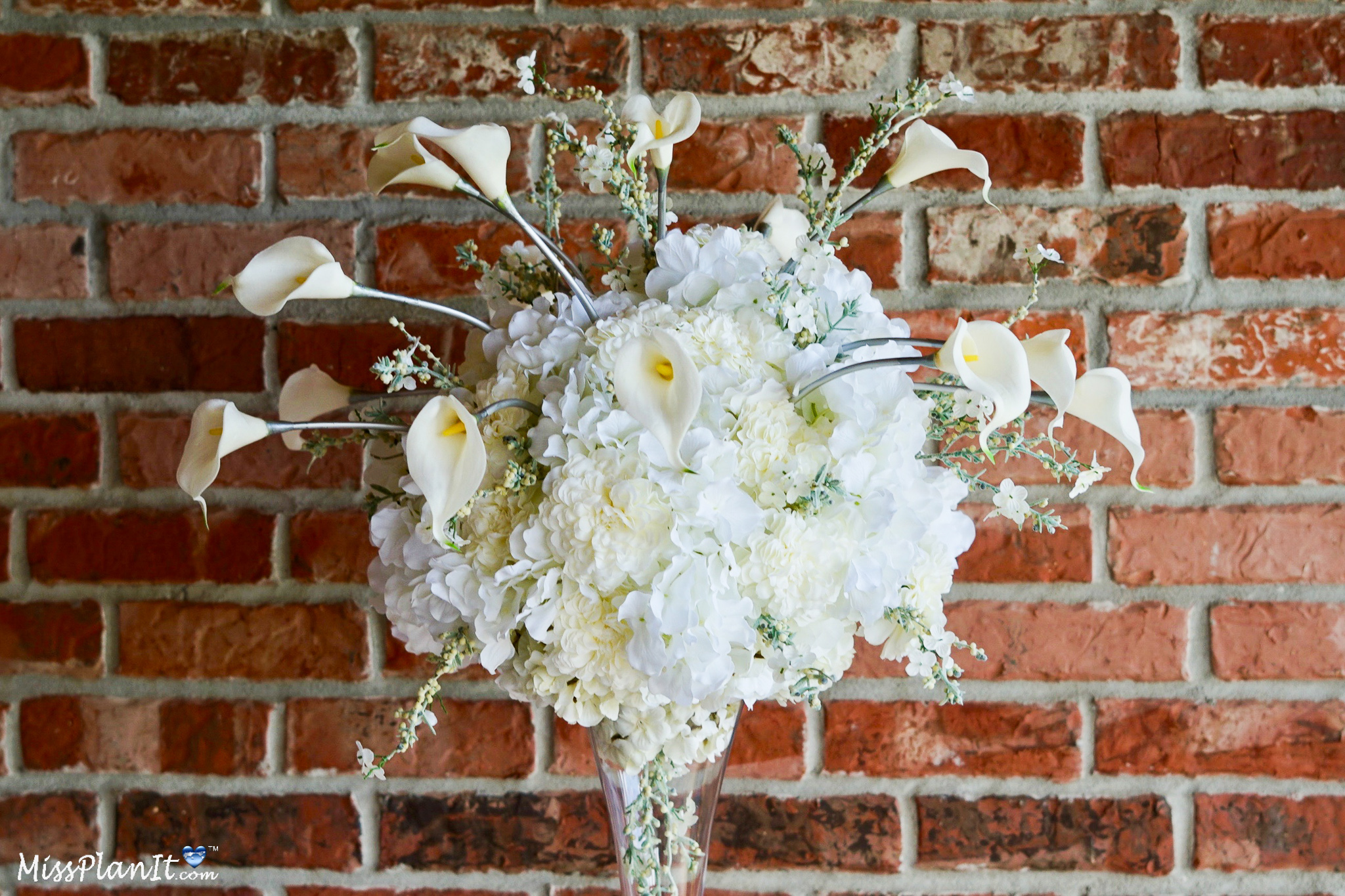 Cream Delight Elegant Wedding Centerpiece