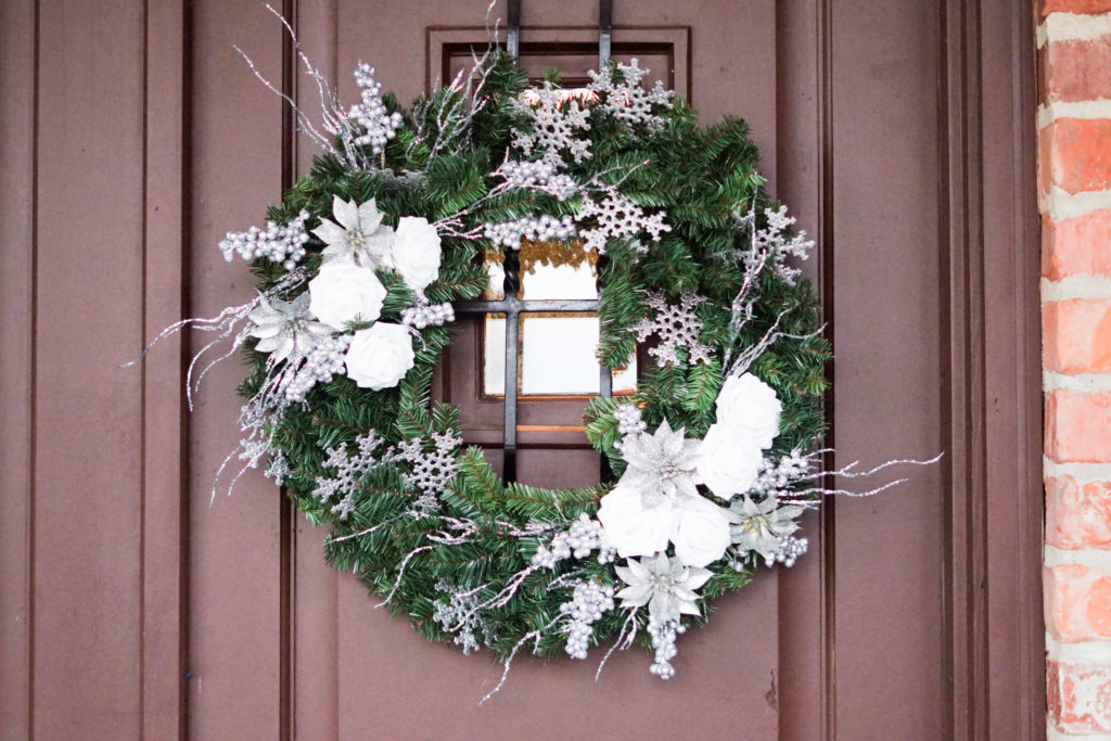 White Christmas Wreath